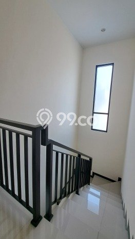 Rumah Modern 4 KT di Taman Kopo Indah Bandung Unfurnished Rumah Modern 4 KT di Taman Kopo Indah Bandung Unfurnished