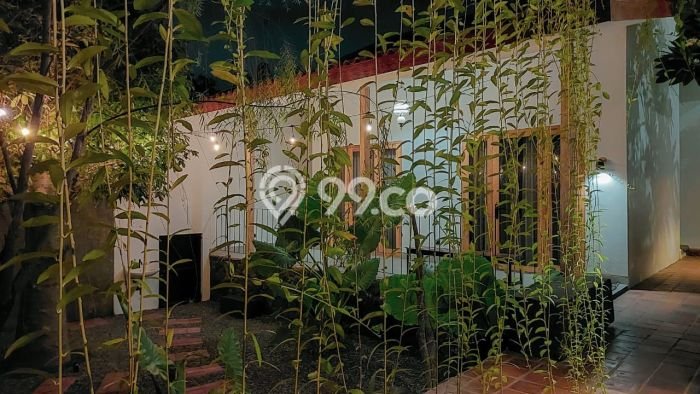 FOR SALE! Vila di Tegalrejo, Luas 367m2m², Posisi Strategis FOR SALE! Vila di Tegalrejo, Luas 367m2m², Posisi Strategis