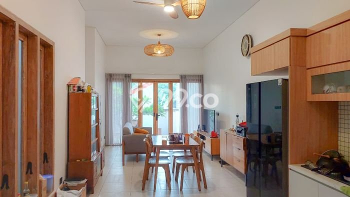 FOR SALE! Vila di Tegalrejo, Luas 367m2m², Posisi Strategis FOR SALE! Vila di Tegalrejo, Luas 367m2m², Posisi Strategis