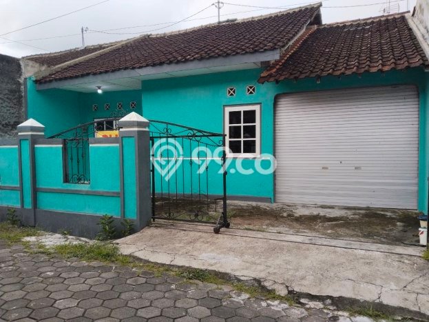 Rumah Sederhana Dijual Lokasi Kasihan 2 Kamar dengan Luas Tanah 142m2 Rumah Sederhana Dijual Lokasi Kasihan 2 Kamar dengan Luas Tanah 142m2