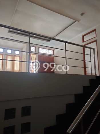Rumah Mewah LB 300m2 Siap Huni Desain Elegan di Pungkur, Bandung Rumah Mewah LB 300m2 Siap Huni Desain Elegan di Pungkur, Bandung