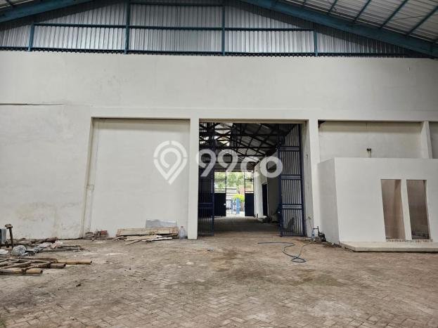 Disewakan Gudang komersial di Ngadiluwih luas bangunan 1800m2 Disewakan Gudang komersial di Ngadiluwih luas bangunan 1800m2