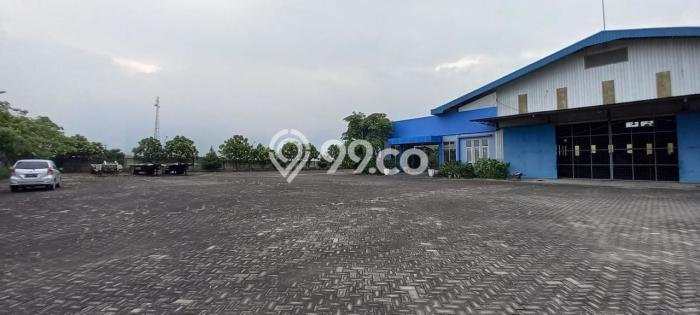 Gudang disewakan di Gresik Gresik dengan luas bangunan 3500m2 Gudang disewakan di Gresik Gresik dengan luas bangunan 3500m2
