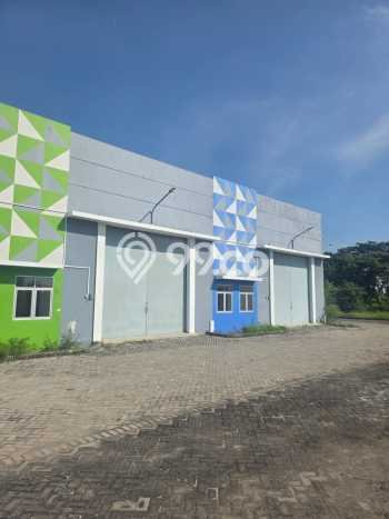 Unit Gudang Paling Strategis di Sidoarjo Sidoarjo dengan LB 597m2 Unit Gudang Paling Strategis di Sidoarjo Sidoarjo dengan LB 597m2