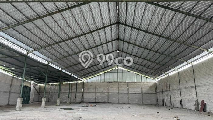 AREA KOMERSIAL! Gudang Disewakan di Bululawang, Luas 1800m2m², Jalan Strategis, Ready Operasi AREA KOMERSIAL! Gudang Disewakan di Bululawang, Luas 1800m2m², Jalan Strategis, Ready Operasi