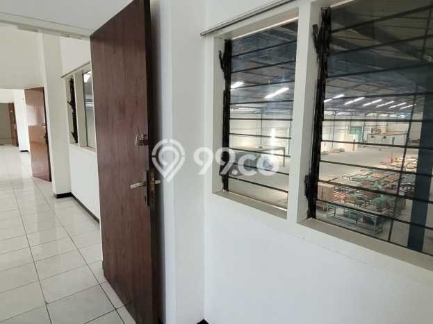 Unit Komersial Disewakan di Surabaya Area Strategis Harga Kompetitif Unit Komersial Disewakan di Surabaya Area Strategis Harga Kompetitif