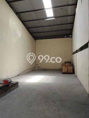 Disewakan Gudang komersial di Asemrowo luas bangunan 1500m2 Disewakan Gudang komersial di Asemrowo luas bangunan 1500m2