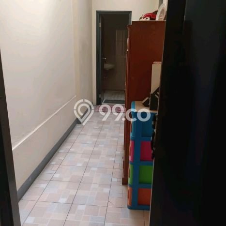 Siap Huni Hunian Elit 5 Kamar di Kebon Jeruk Dekat ke Mana Pun Siap Huni Hunian Elit 5 Kamar di Kebon Jeruk Dekat ke Mana Pun