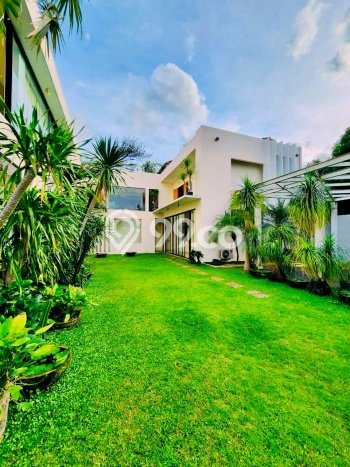 Rumah Luxury Modern Tanpa Renovasi di Cinere Jakarta Selatan Rumah Luxury Modern Tanpa Renovasi di Cinere Jakarta Selatan