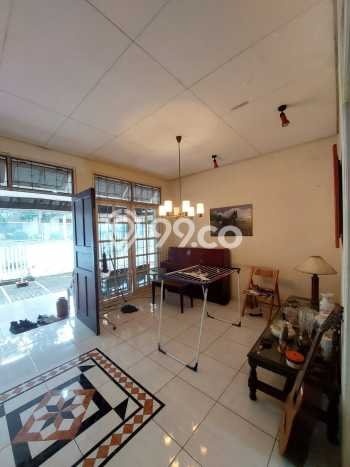 Hunian Elit LB 190m2 Siap Huni Desain Elegan di Lebak Bulus, Jakarta Selatan Hunian Elit LB 190m2 Siap Huni Desain Elegan di Lebak Bulus, Jakarta Selatan