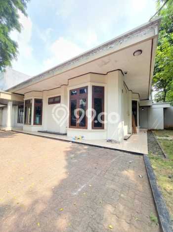 Sewa Rumah Modern di Kebayoran Baru Harga Rp 550 Juta/ Tahun Sewa Rumah Modern di Kebayoran Baru Harga Rp 550 Juta/ Tahun
