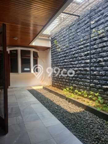 Sewa Rumah Modern di Kebayoran Baru Harga Rp 550 Juta/ Tahun Sewa Rumah Modern di Kebayoran Baru Harga Rp 550 Juta/ Tahun