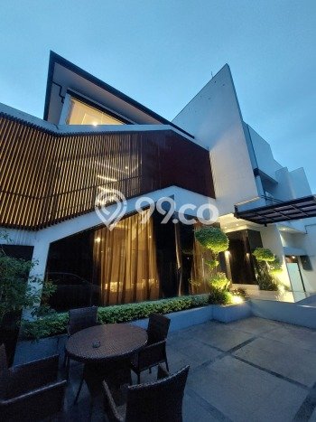Dijual Rumah Premium dengan Fasilitas Sekitar Lengkap di Tebet, Jakarta Selatan Dijual Rumah Premium dengan Fasilitas Sekitar Lengkap di Tebet, Jakarta Selatan