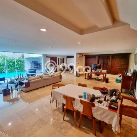 Lokasi terbaik! Rumah siap pakai dikontrakkan di Kebayoran Baru LB 450m2 Lokasi terbaik! Rumah siap pakai dikontrakkan di Kebayoran Baru LB 450m2