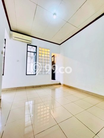Rumah Elit Modern Siap Huni di Cinere Jakarta Selatan Rumah Elit Modern Siap Huni di Cinere Jakarta Selatan