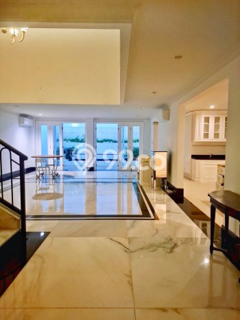 Disewakan Rumah Nyaman di Kebayoran Baru Harga Rp 822 Juta/ Tahun Disewakan Rumah Nyaman di Kebayoran Baru Harga Rp 822 Juta/ Tahun
