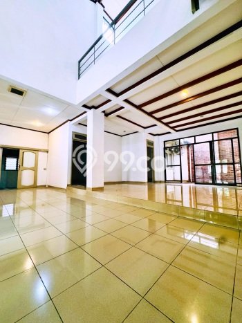 Rumah Elit Modern Siap Huni di Cinere Jakarta Selatan Rumah Elit Modern Siap Huni di Cinere Jakarta Selatan