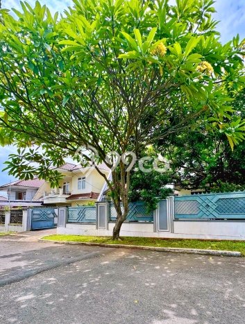 Dijual Rumah Premium dengan Fasilitas Sekitar Lengkap di Kebayoran Lama, Jakarta Selatan Dijual Rumah Premium dengan Fasilitas Sekitar Lengkap di Kebayoran Lama, Jakarta Selatan