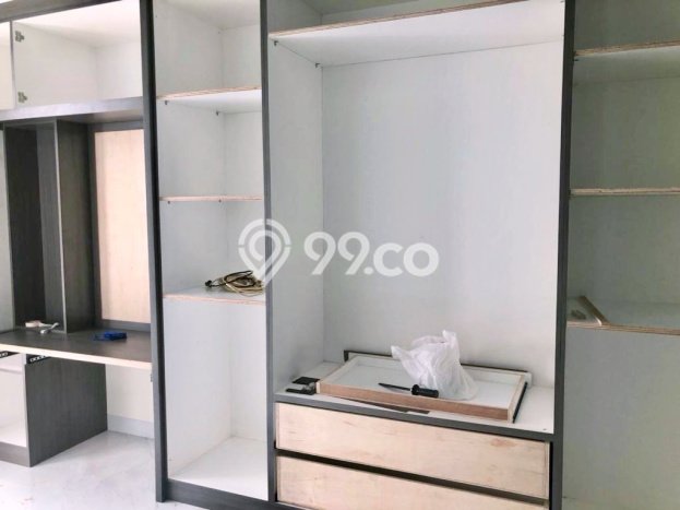 Disewakan! Rumah 3 Kamar Tidur &
2 Kamar Mandi di Pondok Indah, Jakarta Selatan Disewakan! Rumah 3 Kamar Tidur &
2 Kamar Mandi di Pondok Indah, Jakarta Selatan