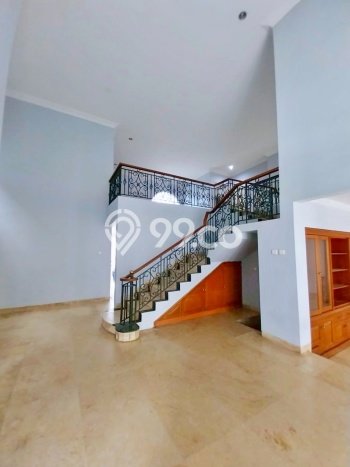 Ready to Use! Premium House LT 502m2 Desain Modern di Pejaten Ready to Use! Premium House LT 502m2 Desain Modern di Pejaten