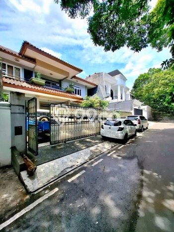 Dijual Hunian Mewah dengan Fasilitas Sekitar Komplit di Kebayoran Baru, Jakarta Selatan Dijual Hunian Mewah dengan Fasilitas Sekitar Komplit di Kebayoran Baru, Jakarta Selatan