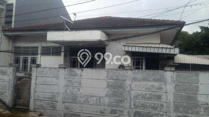 Rumah Elit Modern Tanpa Renovasi di Taman Meruya Jakarta Barat Rumah Elit Modern Tanpa Renovasi di Taman Meruya Jakarta Barat