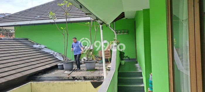 Unit Kost Dijual di Kawasan Kebayoran Baru Jakarta Selatan dengan 17 KT Unit Kost Dijual di Kawasan Kebayoran Baru Jakarta Selatan dengan 17 KT