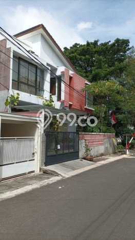 Hunian Elit LB 400m2 Siap Pakai Desain Elegan di Bendungan Hilir, Jakarta Pusat Hunian Elit LB 400m2 Siap Pakai Desain Elegan di Bendungan Hilir, Jakarta Pusat