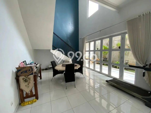 Rumah Strategis Modern Lb 300m2 di Pamulang, Tangerang Selatan Rumah Strategis Modern Lb 300m2 di Pamulang, Tangerang Selatan