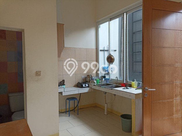 Tersedia Rumah Kost di Kemanggisan, Jakarta Barat 10 Kamar Tersedia Rumah Kost di Kemanggisan, Jakarta Barat 10 Kamar