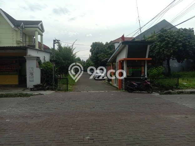 Jual Rumah Bagus Siap Huni LB 225m2 di Karawaci, Tangerang Jual Rumah Bagus Siap Huni LB 225m2 di Karawaci, Tangerang