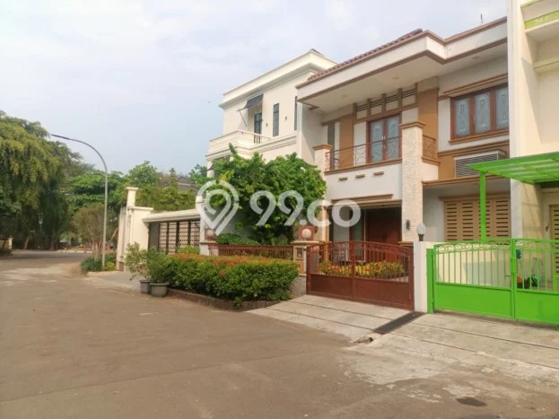 Dijual Rumah Premium dengan Fasilitas Sekitar Lengkap di Kembangan, Jakarta Barat Dijual Rumah Premium dengan Fasilitas Sekitar Lengkap di Kembangan, Jakarta Barat