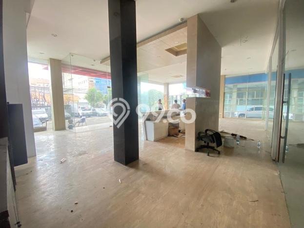 Area Ramai! Kantor Dijual di Cipondoh untuk Bisnis Luas Bangunan 3200m2 Area Ramai! Kantor Dijual di Cipondoh untuk Bisnis Luas Bangunan 3200m2