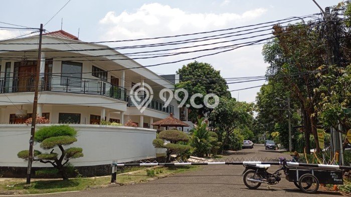 Jual Rumah Luas Elegan Dengan View Cantik di Pondok Indah, Jakarta Selatan Jual Rumah Luas Elegan Dengan View Cantik di Pondok Indah, Jakarta Selatan