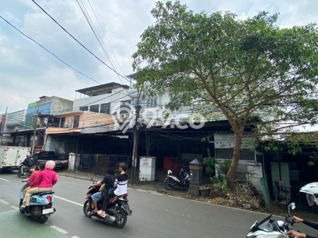 Unit Ruko Dijual di Jakarta Selatan LT 351m2 & LB 570m2 Unit Ruko Dijual di Jakarta Selatan LT 351m2 & LB 570m2