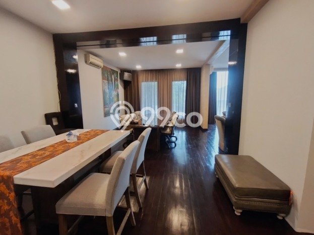 Ready to Use! Luxury House LT 326m2 Desain Elegan di Kemang Ready to Use! Luxury House LT 326m2 Desain Elegan di Kemang