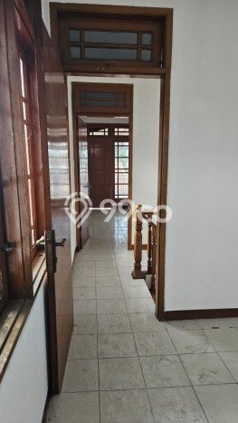 Rumah Modern 4 Kamar LT 299m2 di Petukangan Rumah Modern 4 Kamar LT 299m2 di Petukangan