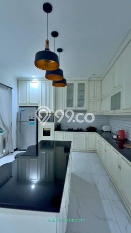 Jual Rumah Mewah Elegan Dengan View Cantik di Kota Wisata, Jakarta Timur Jual Rumah Mewah Elegan Dengan View Cantik di Kota Wisata, Jakarta Timur
