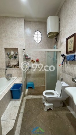 Jual Rumah Luas Megah Dengan View Cantik di Legenda Wisata, Jakarta Timur Jual Rumah Luas Megah Dengan View Cantik di Legenda Wisata, Jakarta Timur