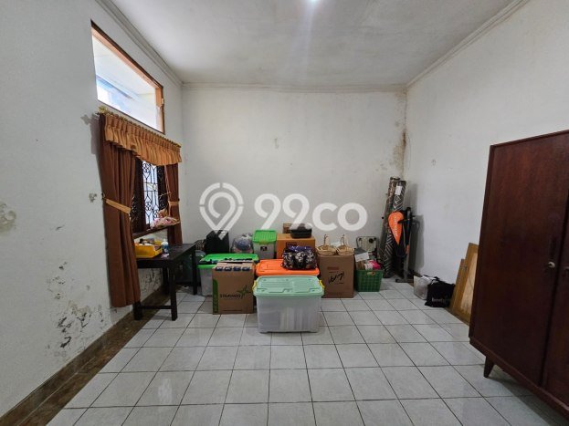 Rumah Modern 4 Kamar LT 200m2 di Maguwoharjo Rumah Modern 4 Kamar LT 200m2 di Maguwoharjo