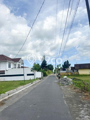 Dijual Tanah di Sleman, Luas 554m2 SHM Dijual Tanah di Sleman, Luas 554m2 SHM