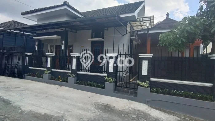 Dijual Rumah Minimalis Bagus Punya 3 KT di Depok Sleman SHM Dijual Rumah Minimalis Bagus Punya 3 KT di Depok Sleman SHM