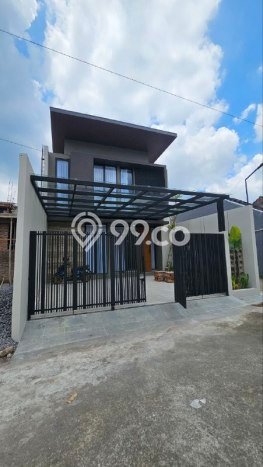 Jual Rumah Eksklusif 3 KT di Maguwoharjo, Yogyakarta Jual Rumah Eksklusif 3 KT di Maguwoharjo, Yogyakarta