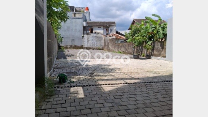 Rumah Kost untuk Dijual di Caturtunggal Punya 17 Kamar Rumah Kost untuk Dijual di Caturtunggal Punya 17 Kamar
