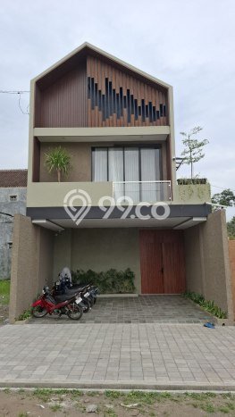 Rumah Kost untuk Dijual di Ngaglik dengan 7 KT, 7 KM, Luas 130m2 Rumah Kost untuk Dijual di Ngaglik dengan 7 KT, 7 KM, Luas 130m2