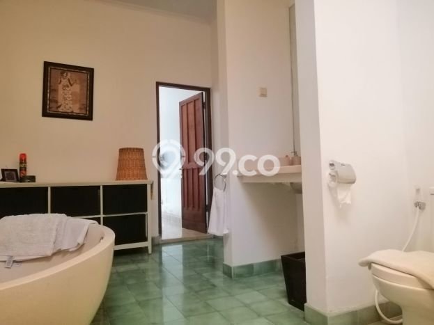 Siap Huni Hunian Elit 5 Kamar di Jetis Dekat ke Mana Saja Siap Huni Hunian Elit 5 Kamar di Jetis Dekat ke Mana Saja