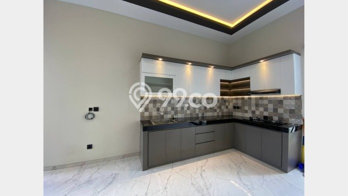 Rumah SUPER MEWAH! di Ngaglik, Sleman, Luas 148m² Bangunan 186m², HARGA SPESIAL Rumah SUPER MEWAH! di Ngaglik, Sleman, Luas 148m² Bangunan 186m², HARGA SPESIAL