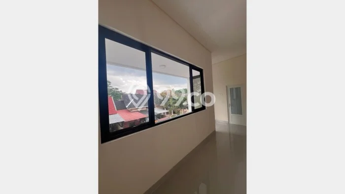 Rumah Modern 3 KT LT 105m2 di Maguwoharjo Rumah Modern 3 KT LT 105m2 di Maguwoharjo