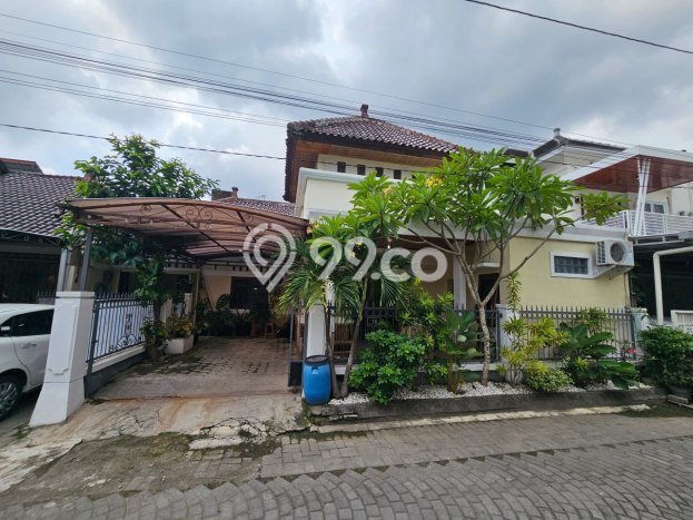 Rumah Modern 4 Kamar LT 200m2 di Maguwoharjo Rumah Modern 4 Kamar LT 200m2 di Maguwoharjo
