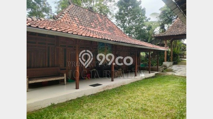 Vila Terawat di Cangkringan, Area 2050m2m², Kawasan Tenang dan nyaman Vila Terawat di Cangkringan, Area 2050m2m², Kawasan Tenang dan nyaman